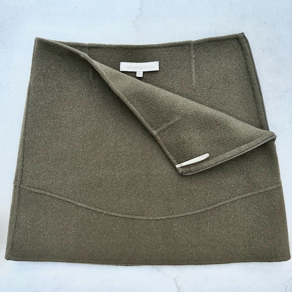 Vanessa Bruno Skirt - Picture 2 of 4